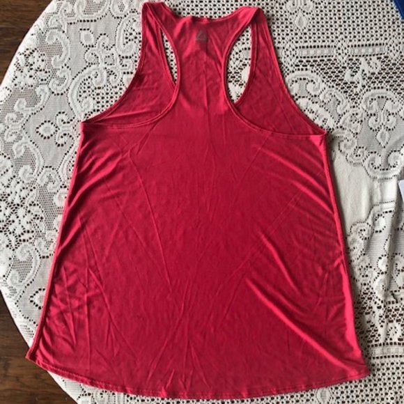 4 Tank Tops - size Large - Picture 3 of 9